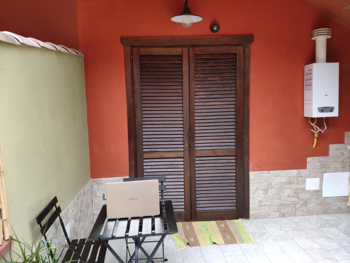La Casa Dei Poeti Villa Villasimius Exterior photo